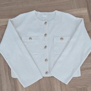 H&M Classic White Knit Sweater Small